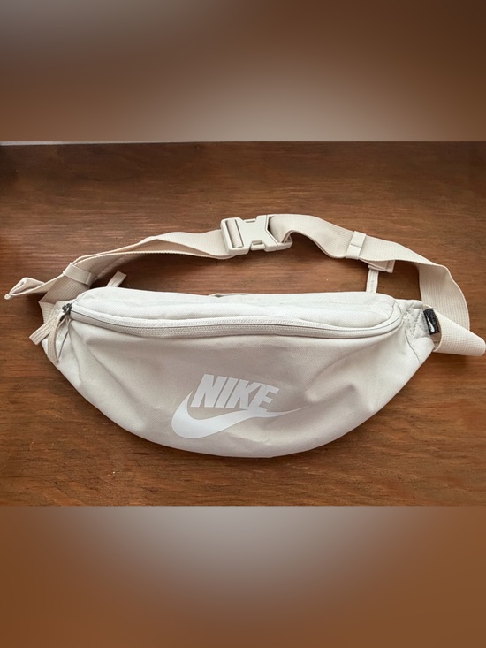 Nike Handbags - Nike Cream/White Heritage Waist Pack Fanny Pack Crossbody Bag